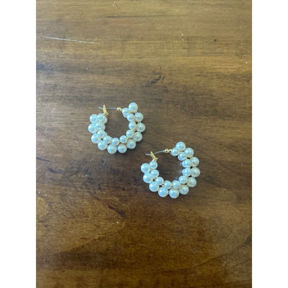 J Crew Layered mini-pearl hoop earrings BK385 - Picture 3 of 4